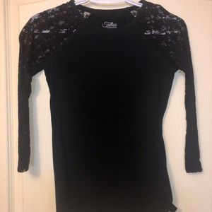 quarter sleeve length top